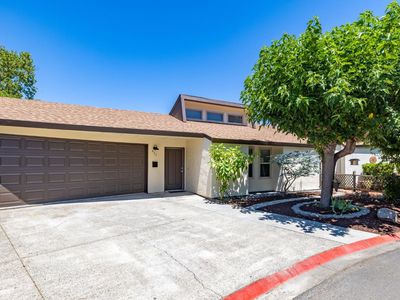 957 W 8th Street