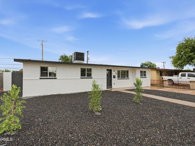 140 W SARAGOSA Street