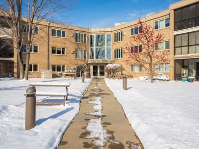 4360 Brookside Ct APT 310