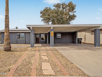 1026 W HALSTEAD Drive