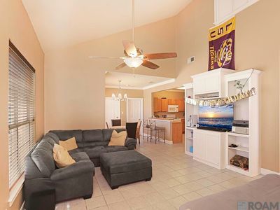 710 E Boyd Dr APT 1604