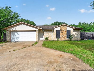 Property at 207 Water Ln, Crowley, TX