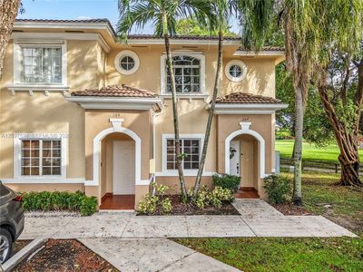 7230 NW 174th Ter APT 104
