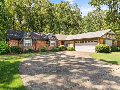 25 White Oak Dr