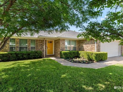 1209 Oakhurst Dr