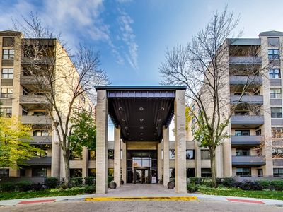 4545 W Touhy Ave APT 409E