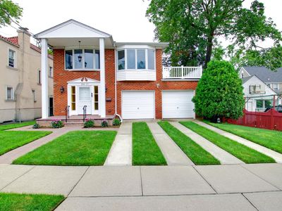 260-07 Pembroke Avenue