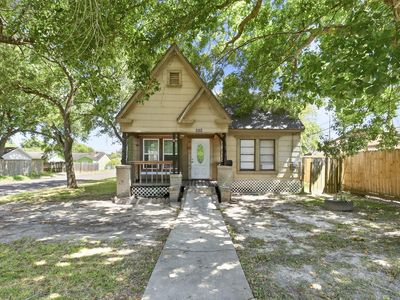 Property at 800 E Lobit St, Baytown, TX