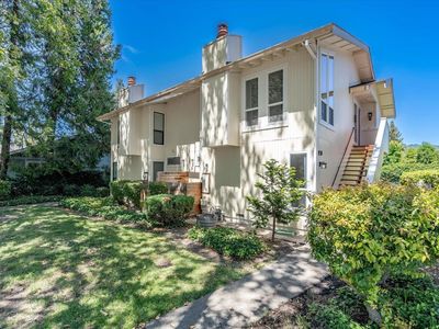 4986 Country Club Dr