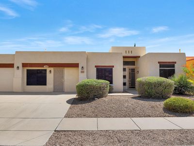 1230 N Golden Palomino Pl