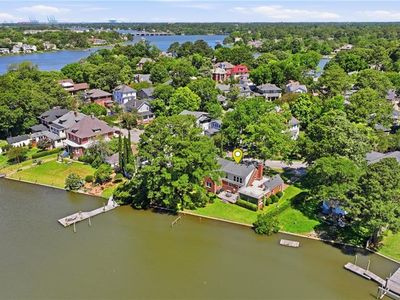 1433 Huntington Cres