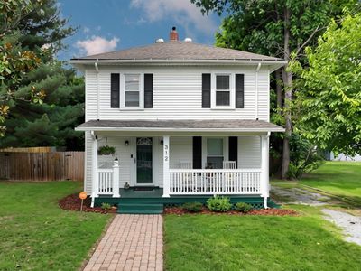 312 Lakehurst Ave