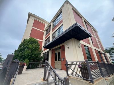 2915 Main St #410