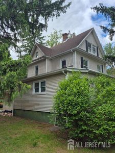 1207 Foster Ave