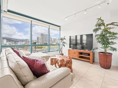 1888 Kalakaua Ave APT 1002
