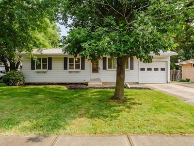 4678 Hollyview Dr