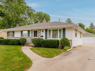 5624 South Indiana AVENUE