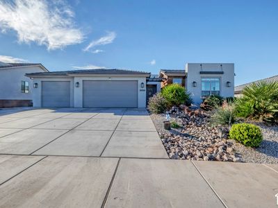 3008 E Photinia Dr