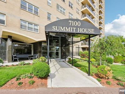 7100 John F Kennedy Blvd E #2L