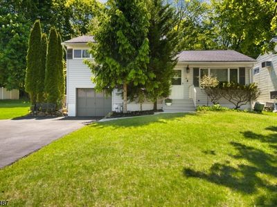 158 Rockaway Ave