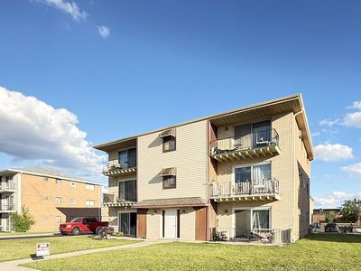 7329 W 85th Pl APT 2B