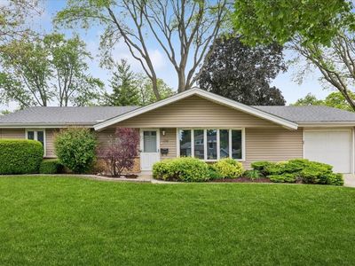 1332 W Weathersfield Way