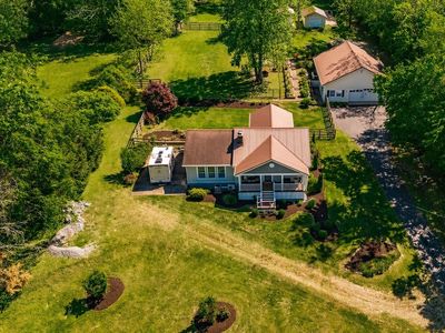 8909 Highway 100