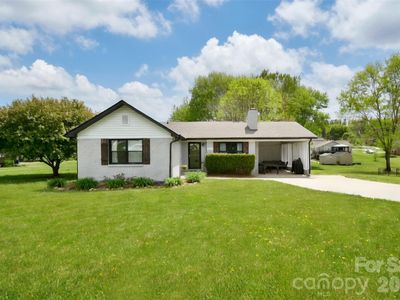 1061 Rembrandt Dr SW