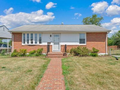 1331 Leon St NW