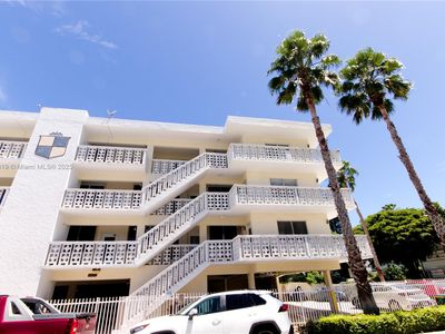 900 Euclid Ave APT 22