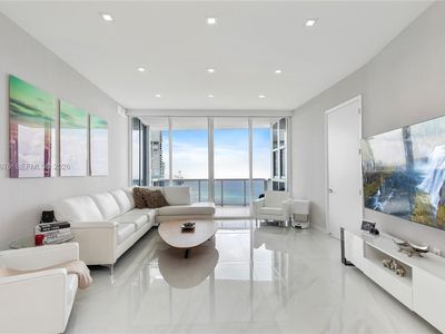 18201 Collins Ave APT 3504
