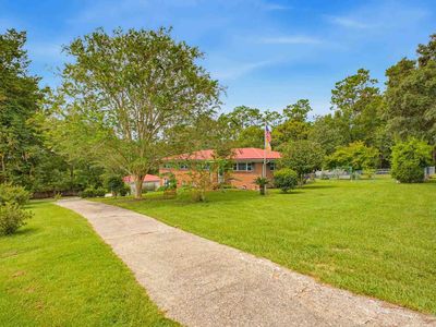 2370 Le Ruth Dr
