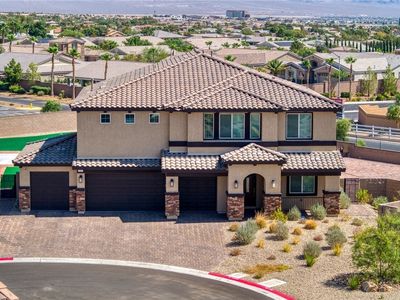 5592 Hickory Tree St