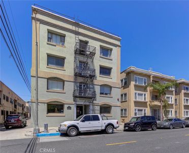 323 W 4th St APT 211