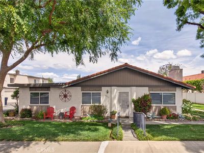1571 Christopher Ln