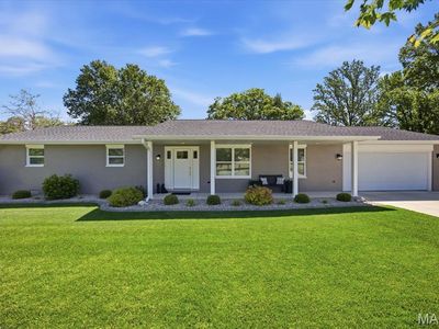 82 W Lake Dr