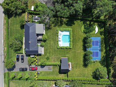 32 Inlet Road W