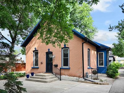 1002 Gilmore Ave