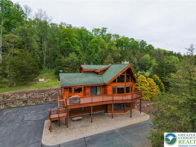 8 Highlands Ln