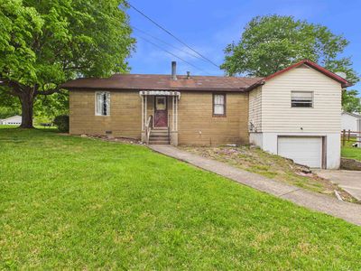 Property at 2011 Cherry St, Hurricane, WV
