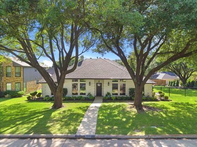 807 Lake Meadows Cir