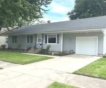 Property at 917 E Jefferson St, Morris, IL