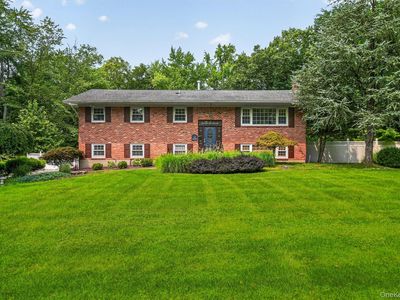 12 Little Brook Lane