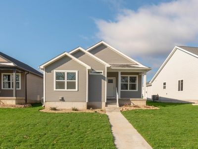 Property at 127 Axlewood Dr, Waterloo, IA