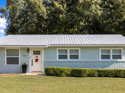 701 Hedstrom Dr