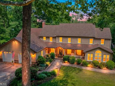 9585 Cedar Ln