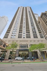 200 N Dearborn St Unit 1007