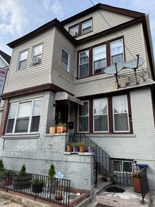 374 Stegman Pkwy