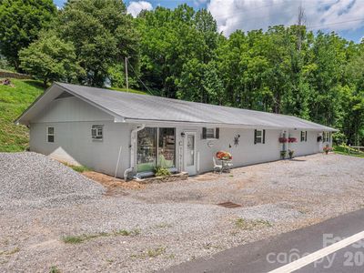 702 Love Joy Rd