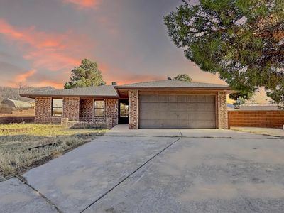 2222 Desert Pine Dr